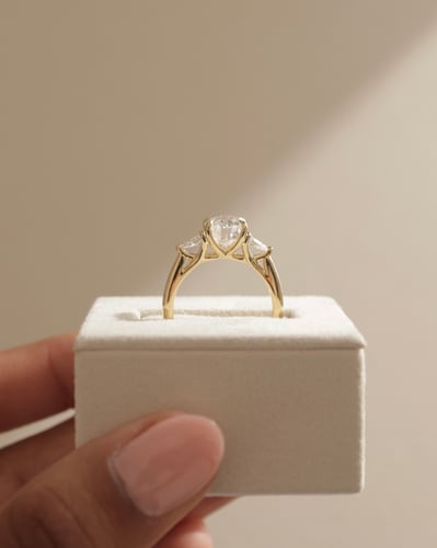 10x7mm oval moissanite
