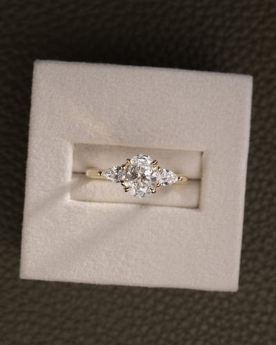 1.00ct oval diamond