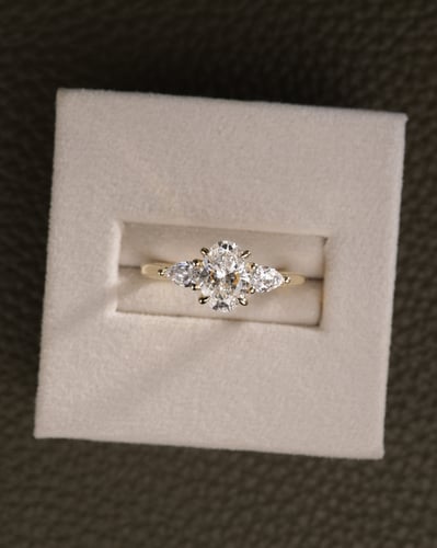 1.03ct oval diamond