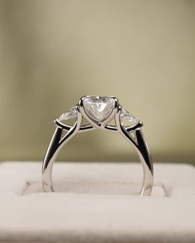 2.01ct oval diamond