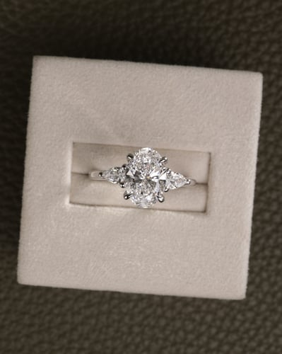2.01ct oval diamond