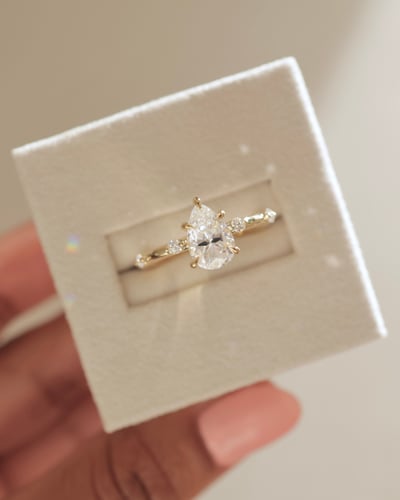 9x6mm pear moissanite