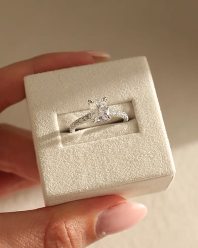 8x6mm elongated cushion moissanite