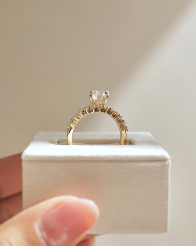9x6.5mm oval moissanite