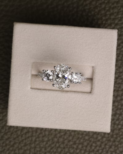1.90ct oval diamond