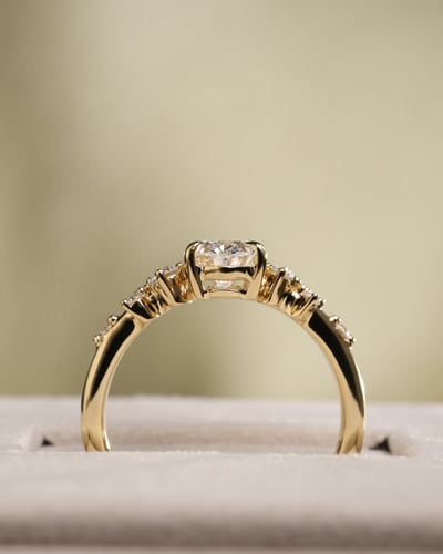 1.12ct oval diamond