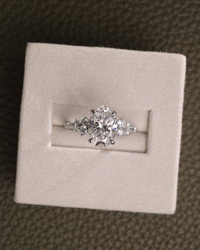 2.10ct oval diamond