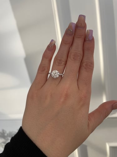 8.5mm round moissanite