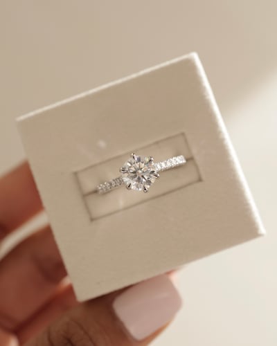 7mm round moissanite
