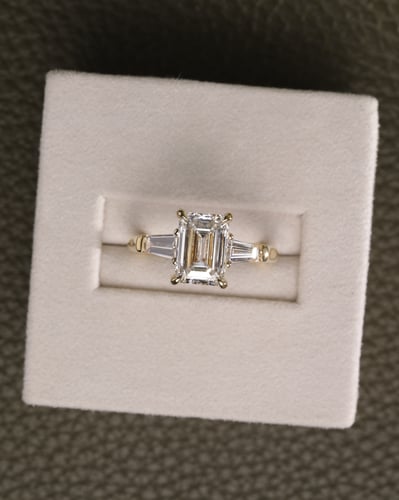 1.97ct emerald diamond