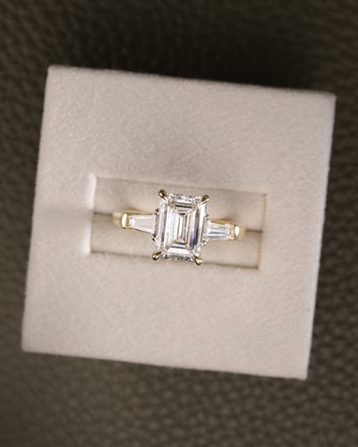 2.51ct emerald diamond