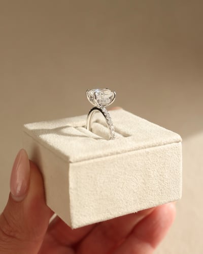 9x7mm elongated cushion moissanite