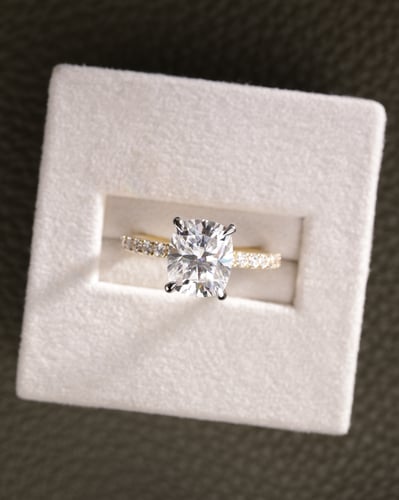 9x7.5mm elongated cushion moissanite