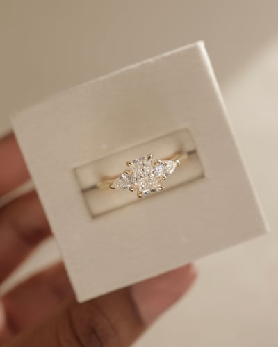 1.00ct elongated cushion diamond