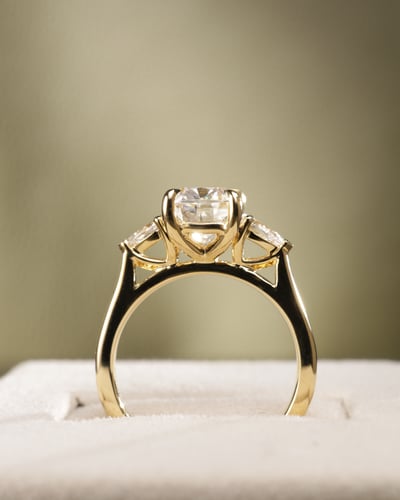9x7mm elongated cushion moissanite