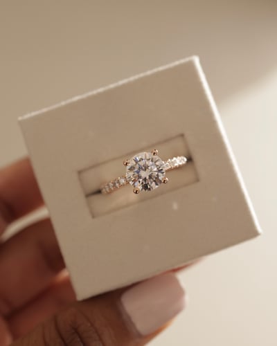 8mm round moissanite