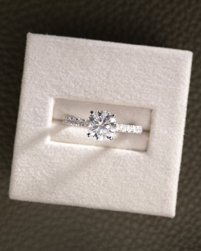 7mm round moissanite