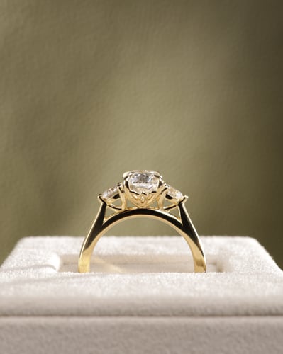 2.01ct elongated cushion diamond