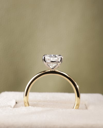 2.10ct oval diamond