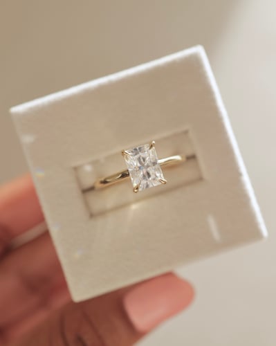 8x6mm radiant moissanite
