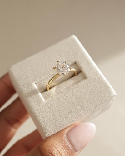 8mm round moissanite