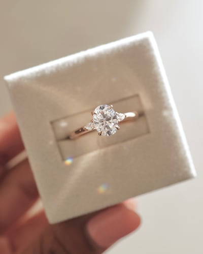 8x6mm oval moissanite