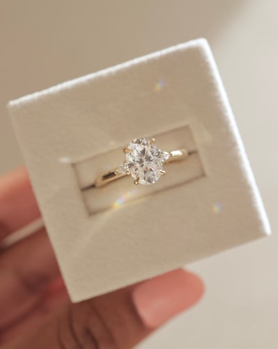 9x6.5mm oval moissanite