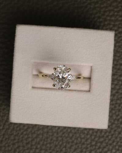 2.01ct oval diamond