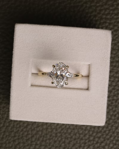 2.05ct oval diamond