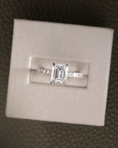 8x6mm emerald moissanite