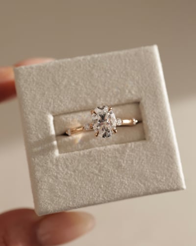 9x6.5mm oval moissanite