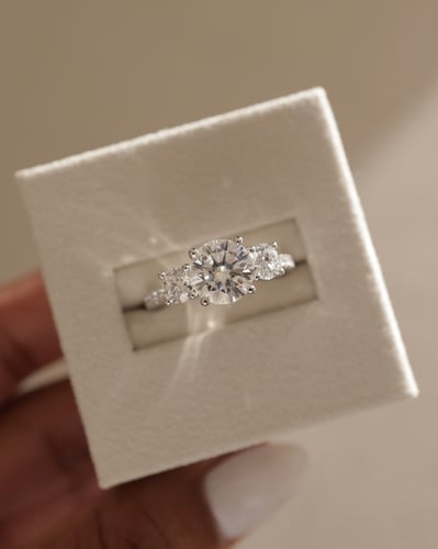 8mm round moissanite