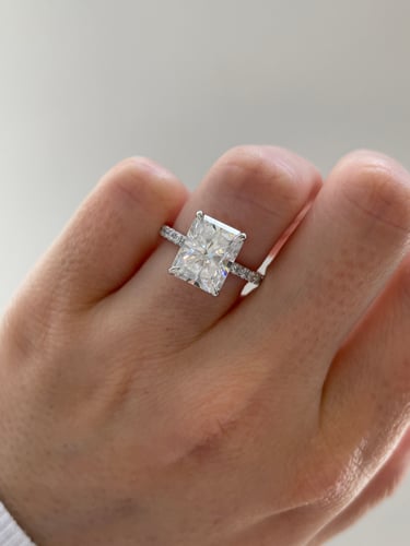 10x8mm radiant moissanite