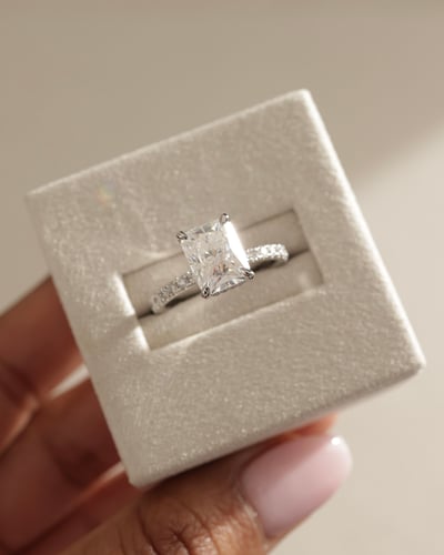 9x7mm radiant moissanite