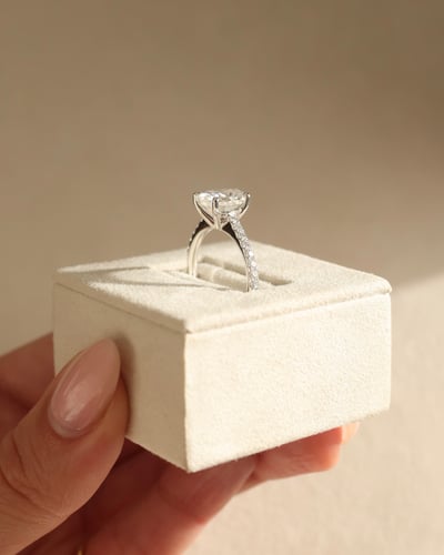 10x7mm oval moissanite