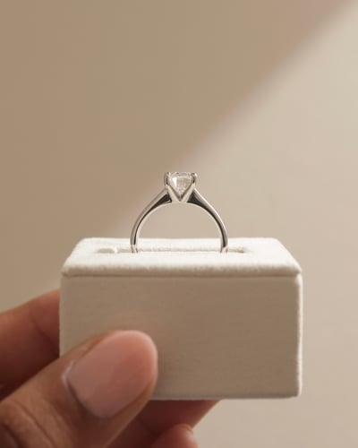 9x6.5mm oval moissanite