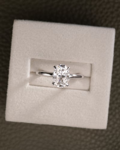 9x6.5mm oval moissanite