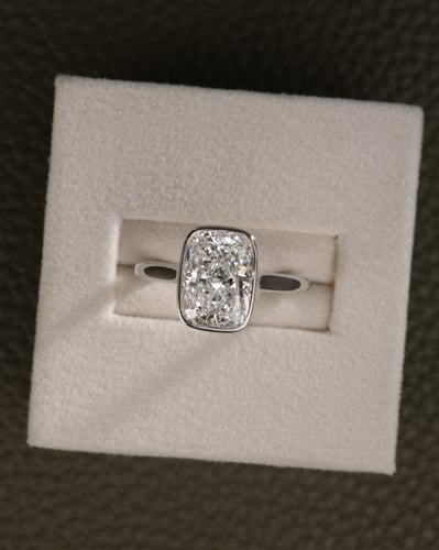 3.04ct elongated cushion diamond