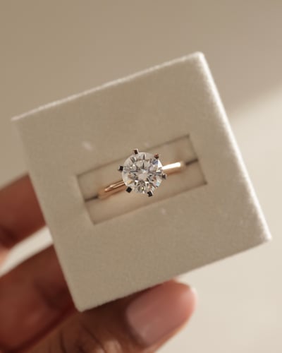 8mm round moissanite