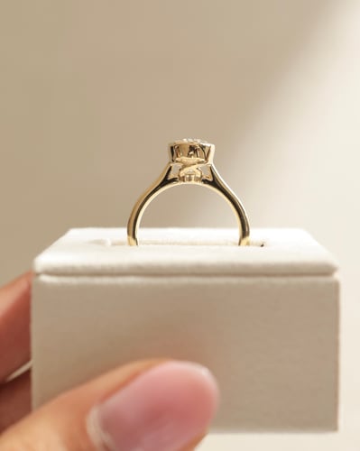 10x7mm oval moissanite