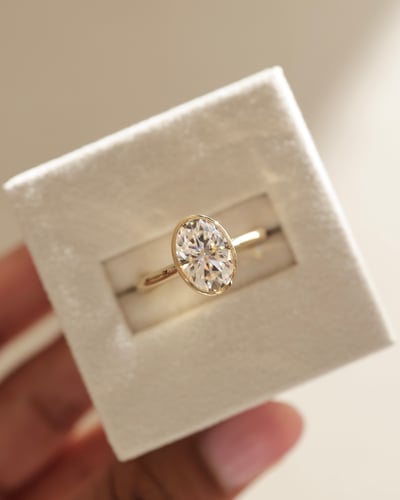10x7mm oval moissanite