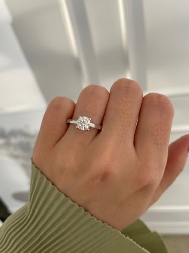 6.5mm round moissanite