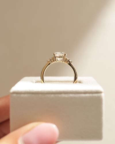 8mm round moissanite