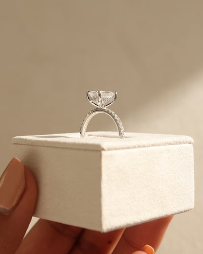 8.5x6.5mm emerald moissanite