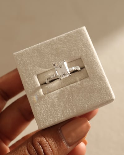 8.5x6.5mm emerald moissanite