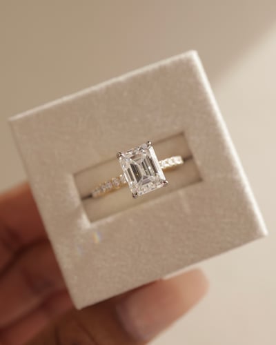 9x7mm emerald moissanite