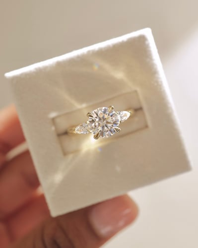 8mm round moissanite