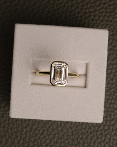 2.52ct emerald diamond
