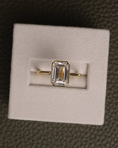2.96ct emerald diamond