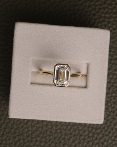 2.08ct emerald diamond